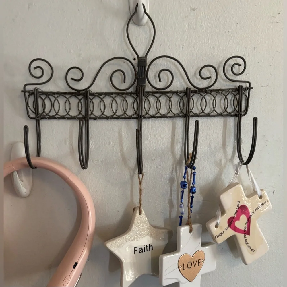 French/antique-vintage Iron Wrack 12”x8”